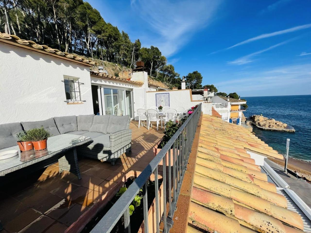 Tamariu Platja - Penthouse On Passeig Del Mar. Apartment Exterior foto