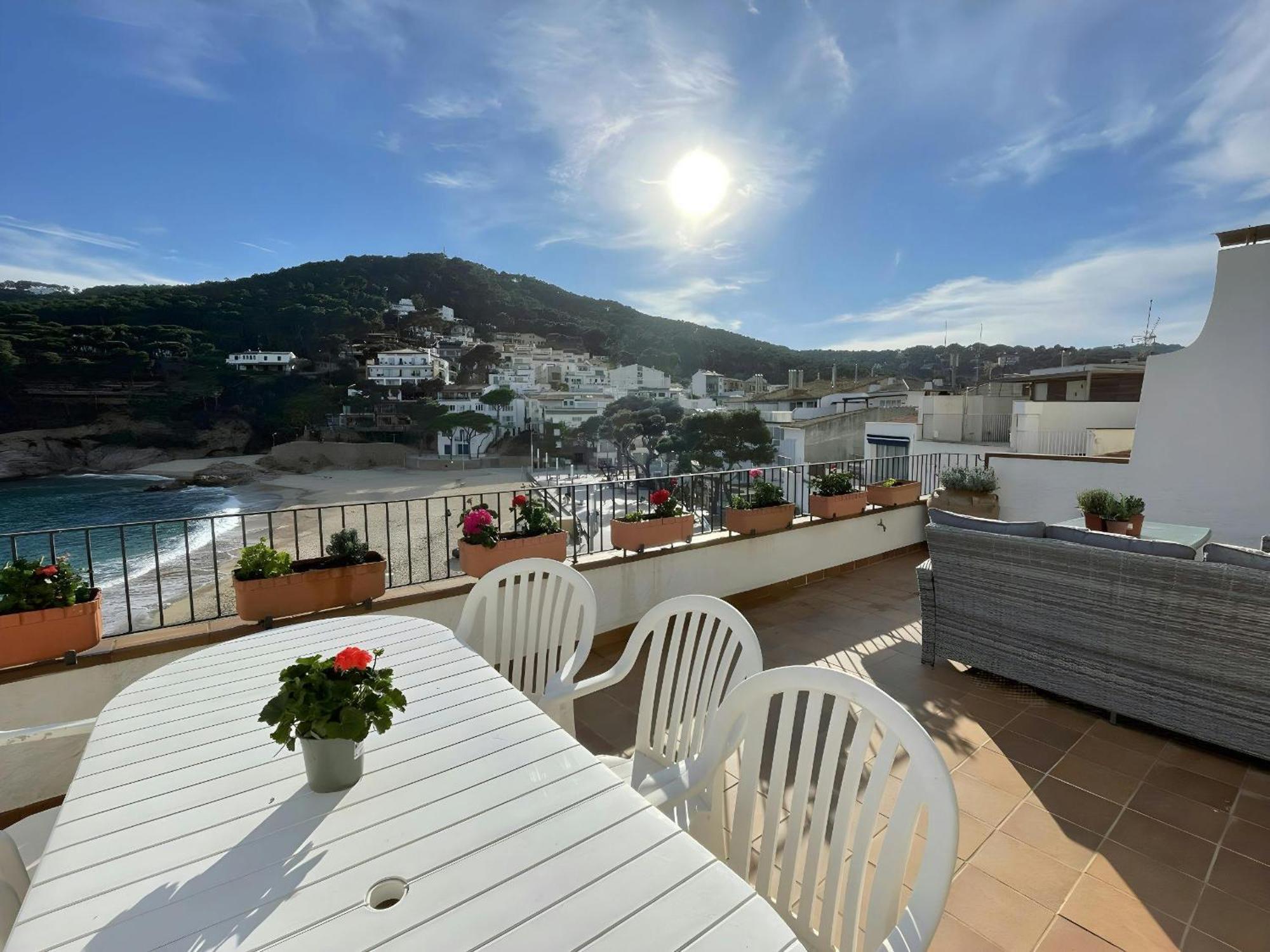 Tamariu Platja - Penthouse On Passeig Del Mar. Apartment Exterior foto
