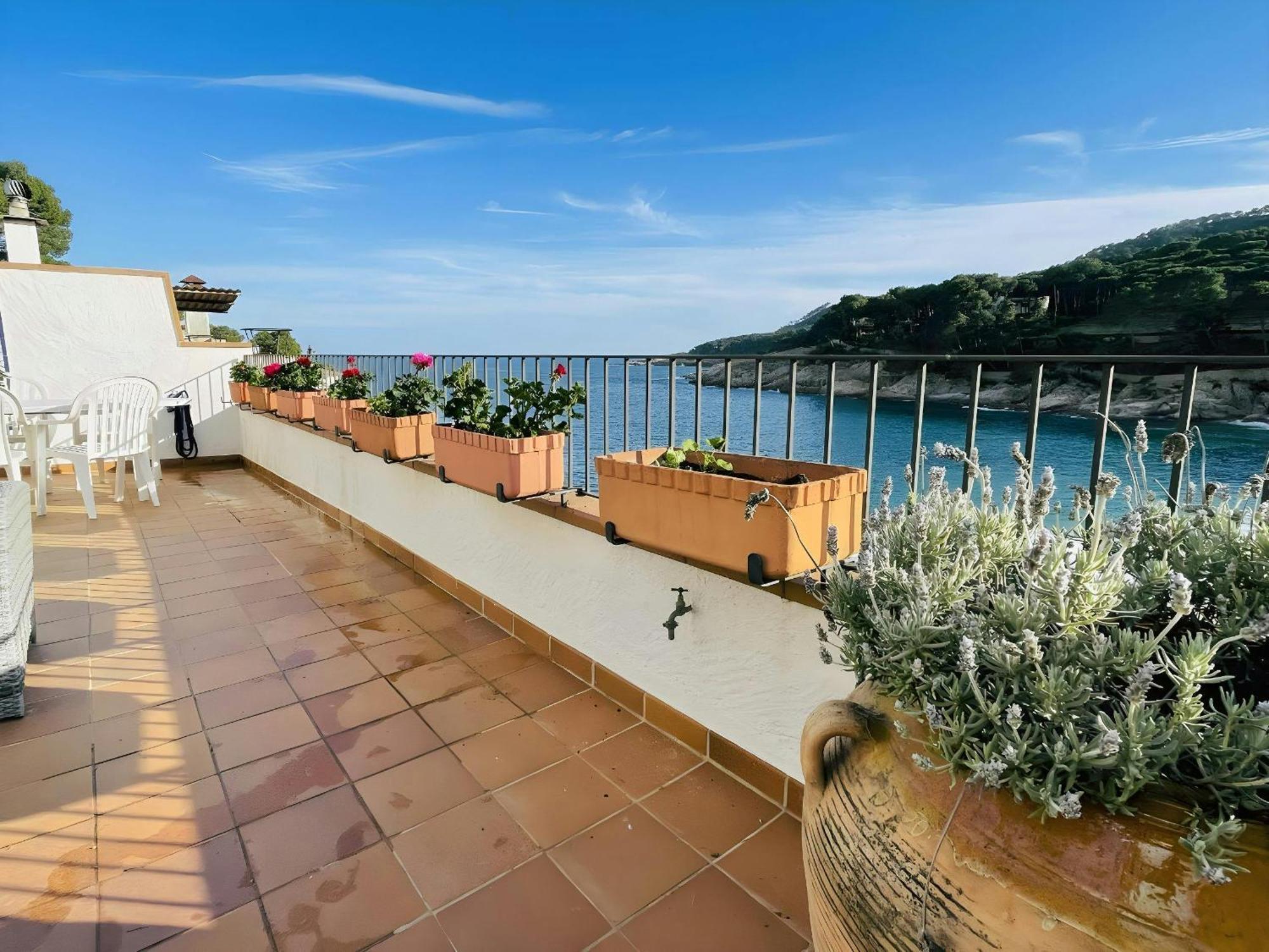 Tamariu Platja - Penthouse On Passeig Del Mar. Apartment Exterior foto