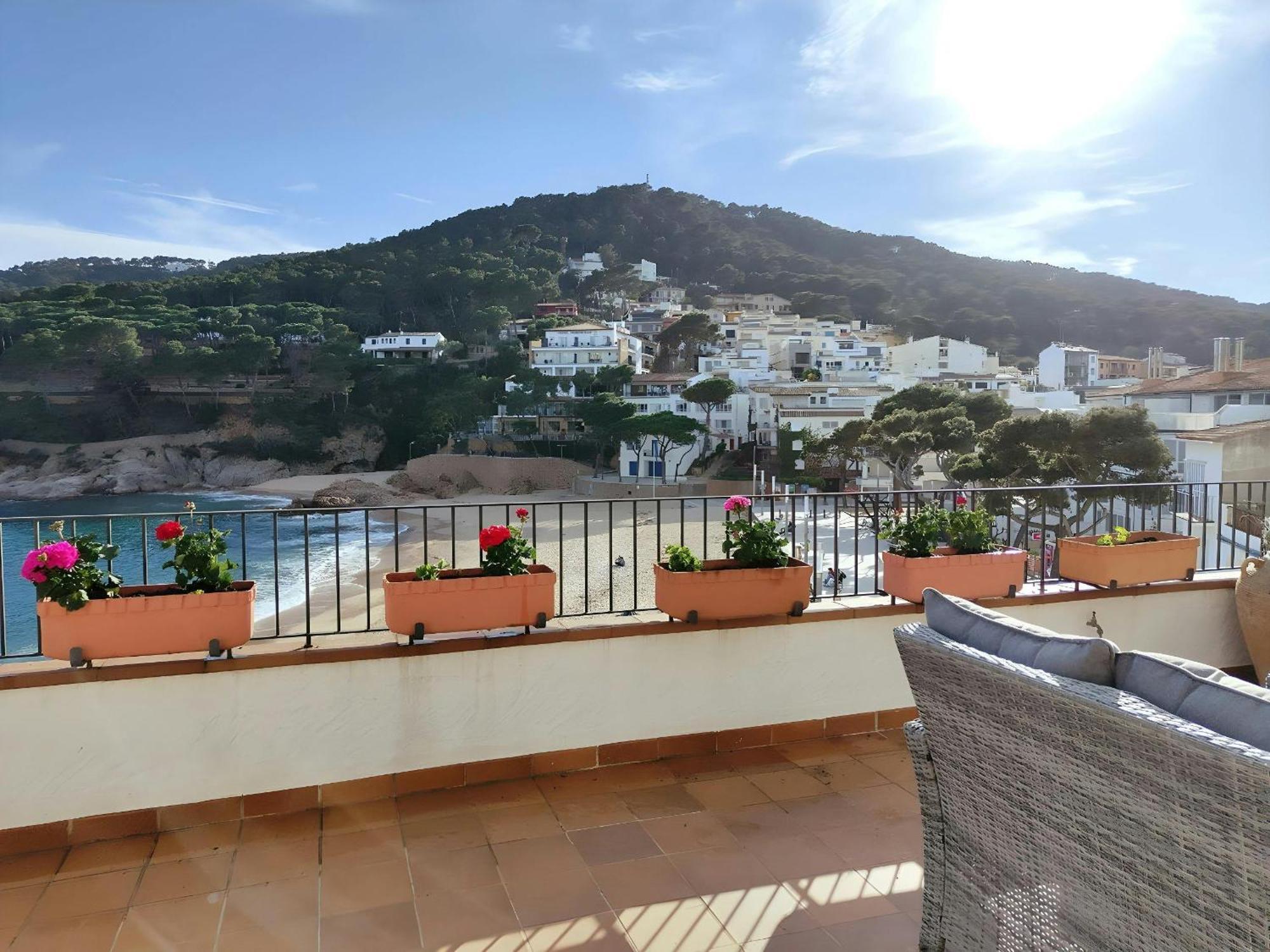 Tamariu Platja - Penthouse On Passeig Del Mar. Apartment Exterior foto