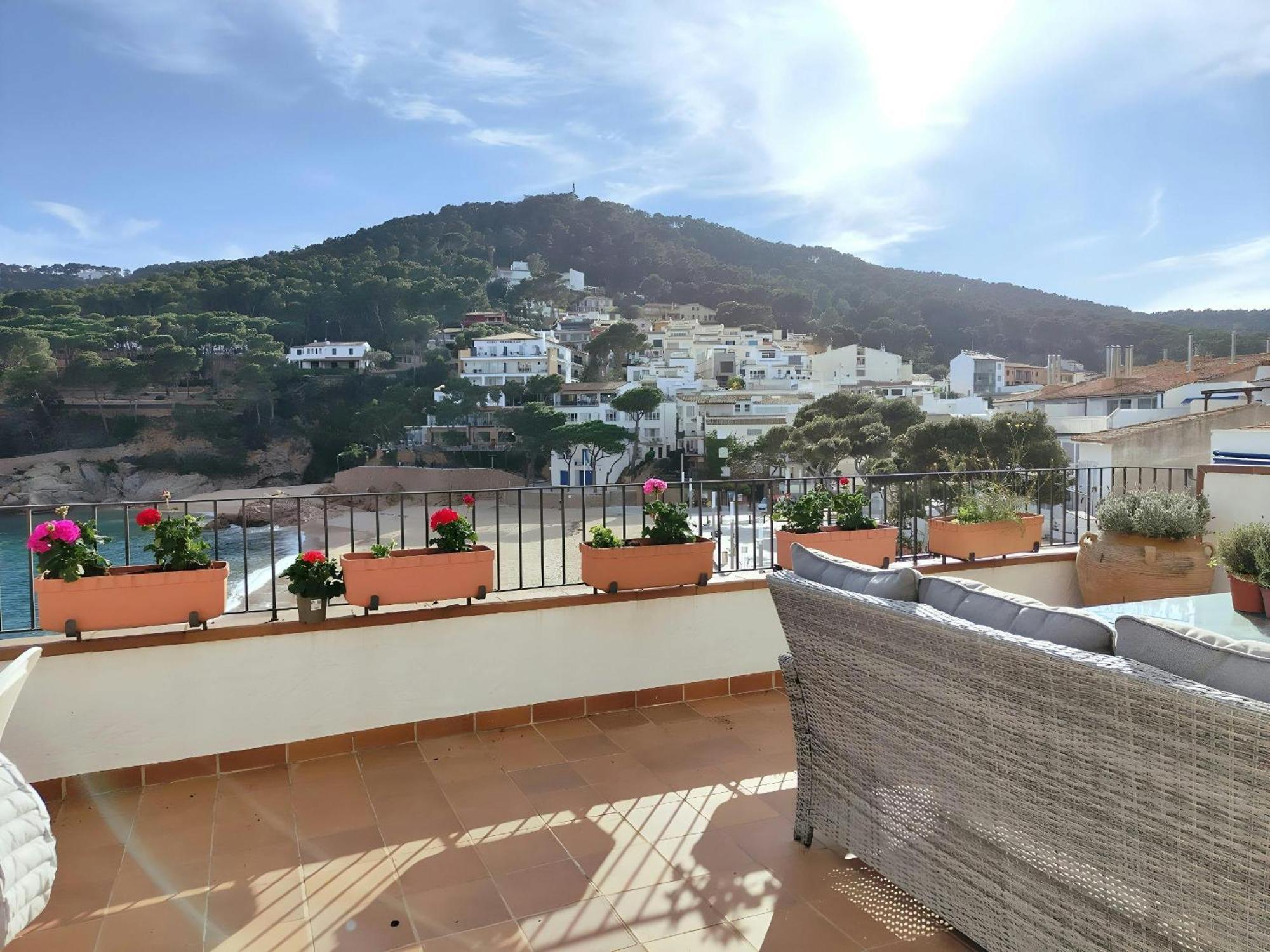 Tamariu Platja - Penthouse On Passeig Del Mar. Apartment Exterior foto